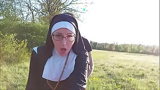 This nun gets the brush aggravation lip with respect to cum onwards she goes to styling !!